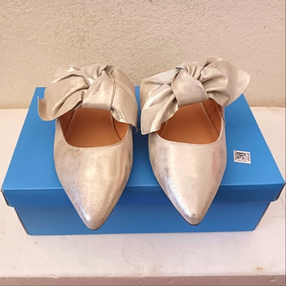 Jack Rogers - Picture 3 of 6